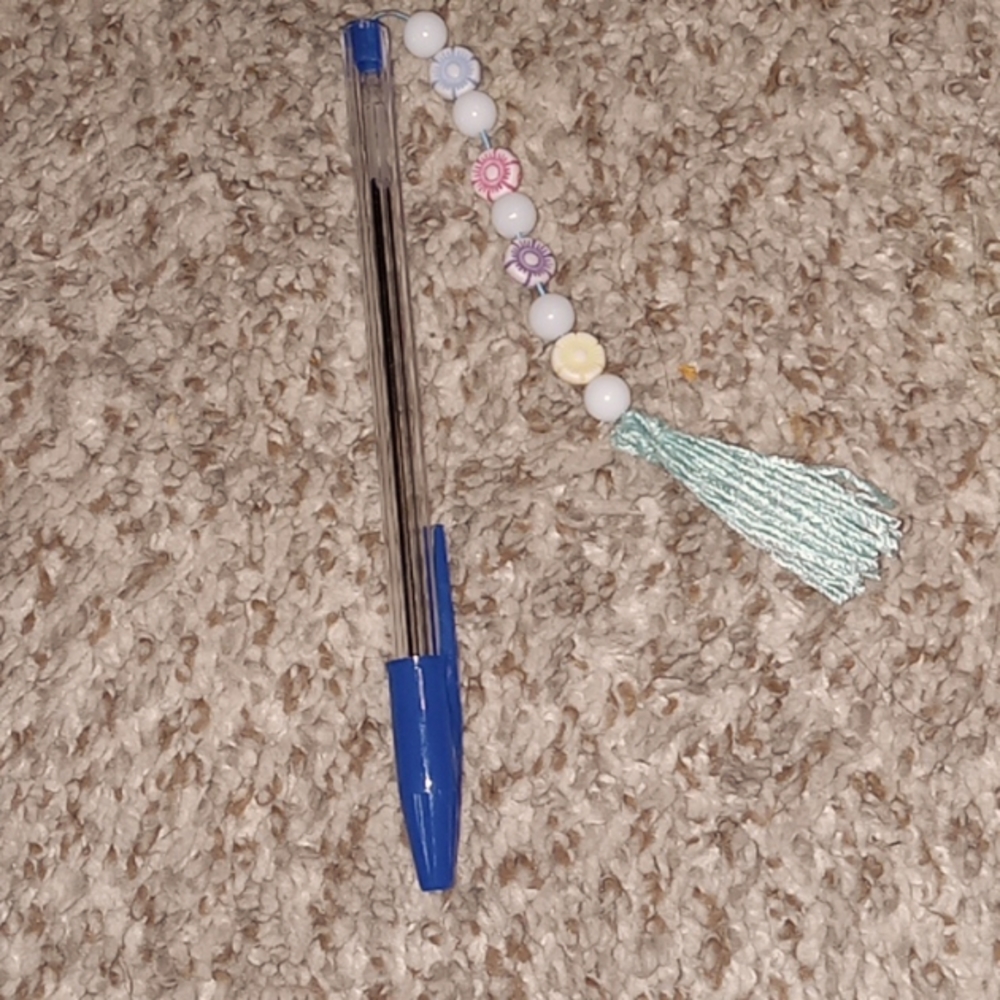 Pens - Picture 2 of 4
